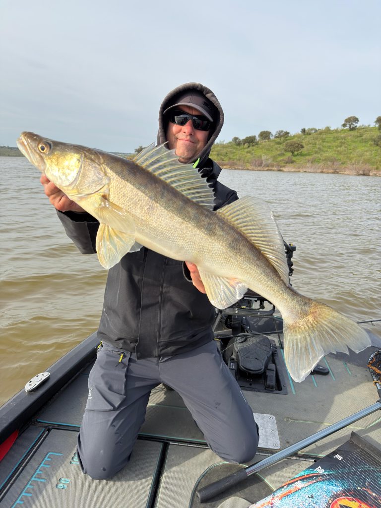 Big Zander Orellana Extremadura