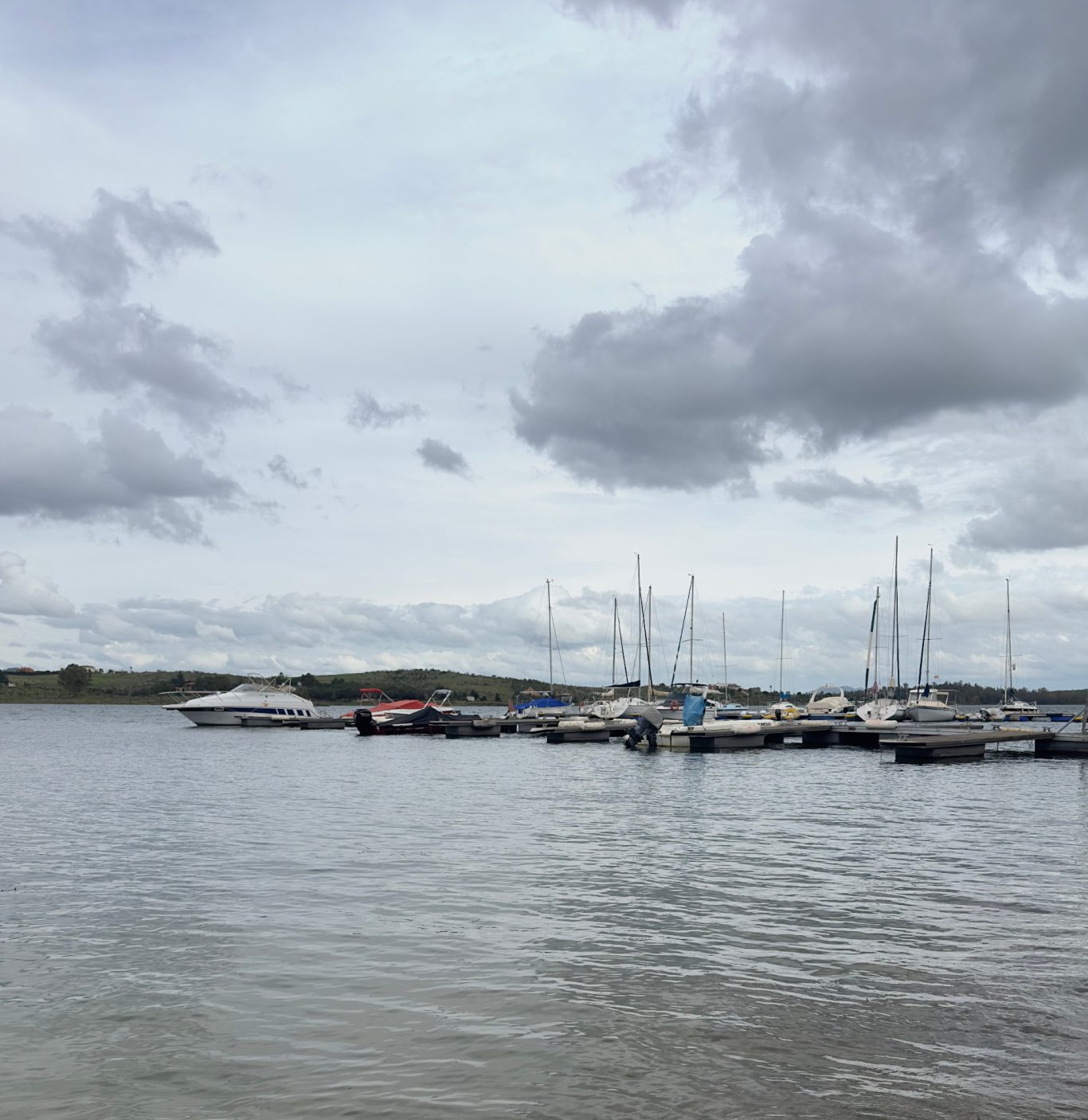 Hafen Orellana Stausee