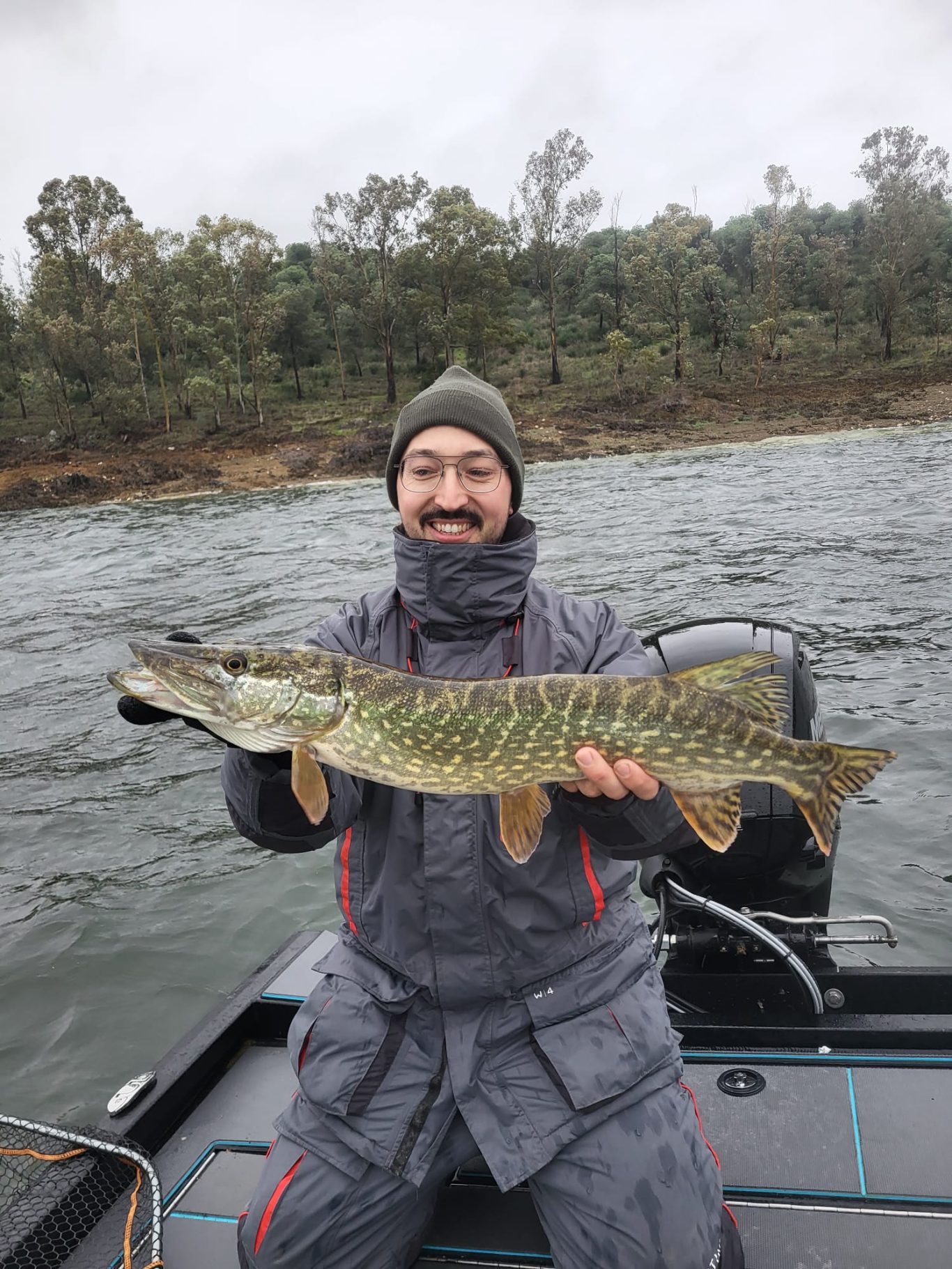 Hecht angeln Orellana Stausee